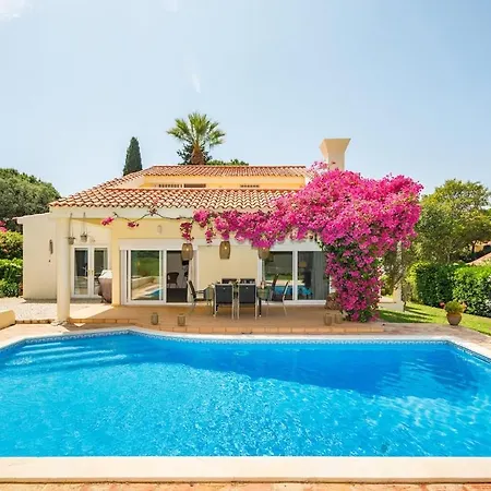 Amora Villa *